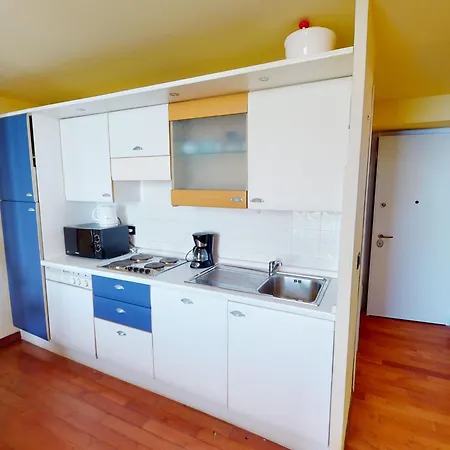 Avec Mezzanine, Face Mer, Wi-fi, Proche - Fr-1-196-289 Lägenhet Menton